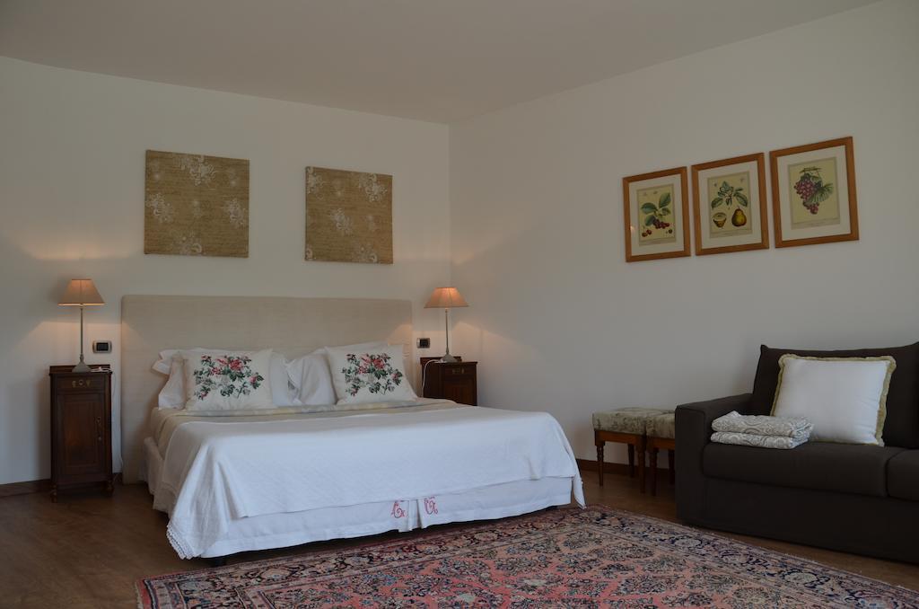 Cascina Castagneto Hotel CastellʼAlfero Стая снимка