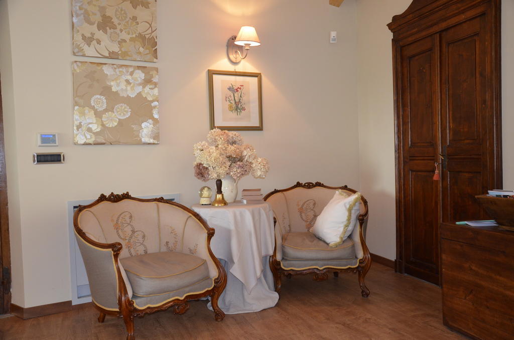 Cascina Castagneto Hotel CastellʼAlfero Екстериор снимка
