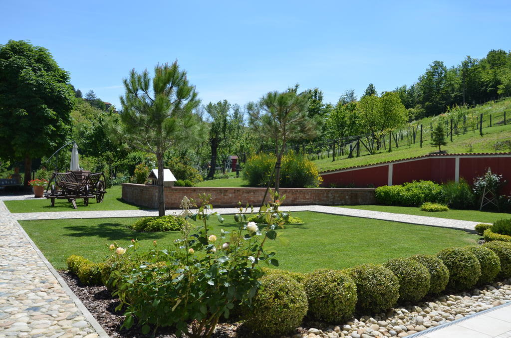 Cascina Castagneto Hotel CastellʼAlfero Екстериор снимка