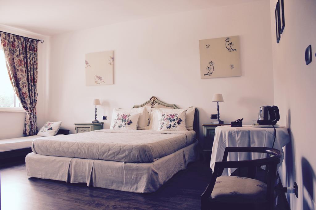 Cascina Castagneto Hotel CastellʼAlfero Екстериор снимка