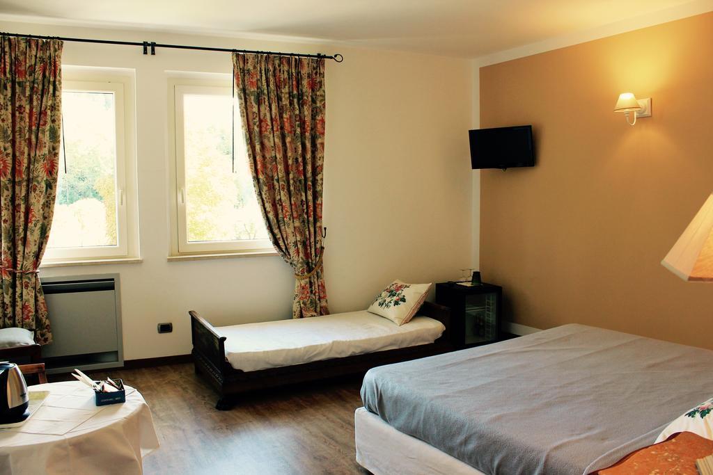 Cascina Castagneto Hotel CastellʼAlfero Екстериор снимка