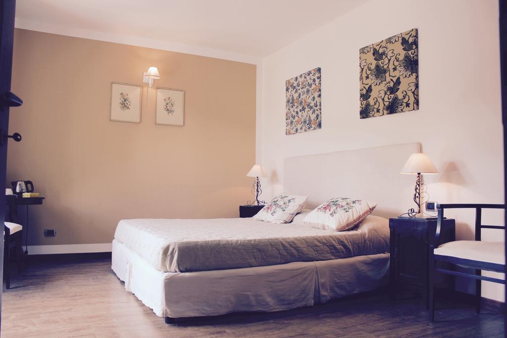 Cascina Castagneto Hotel CastellʼAlfero Екстериор снимка