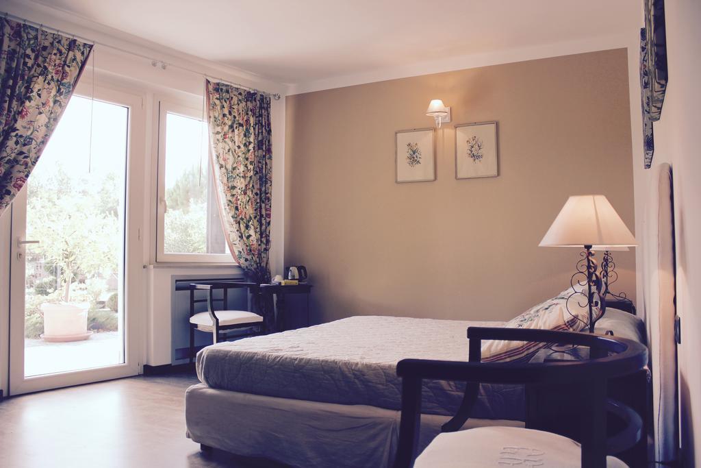 Cascina Castagneto Hotel CastellʼAlfero Екстериор снимка