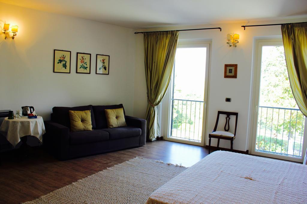 Cascina Castagneto Hotel CastellʼAlfero Екстериор снимка